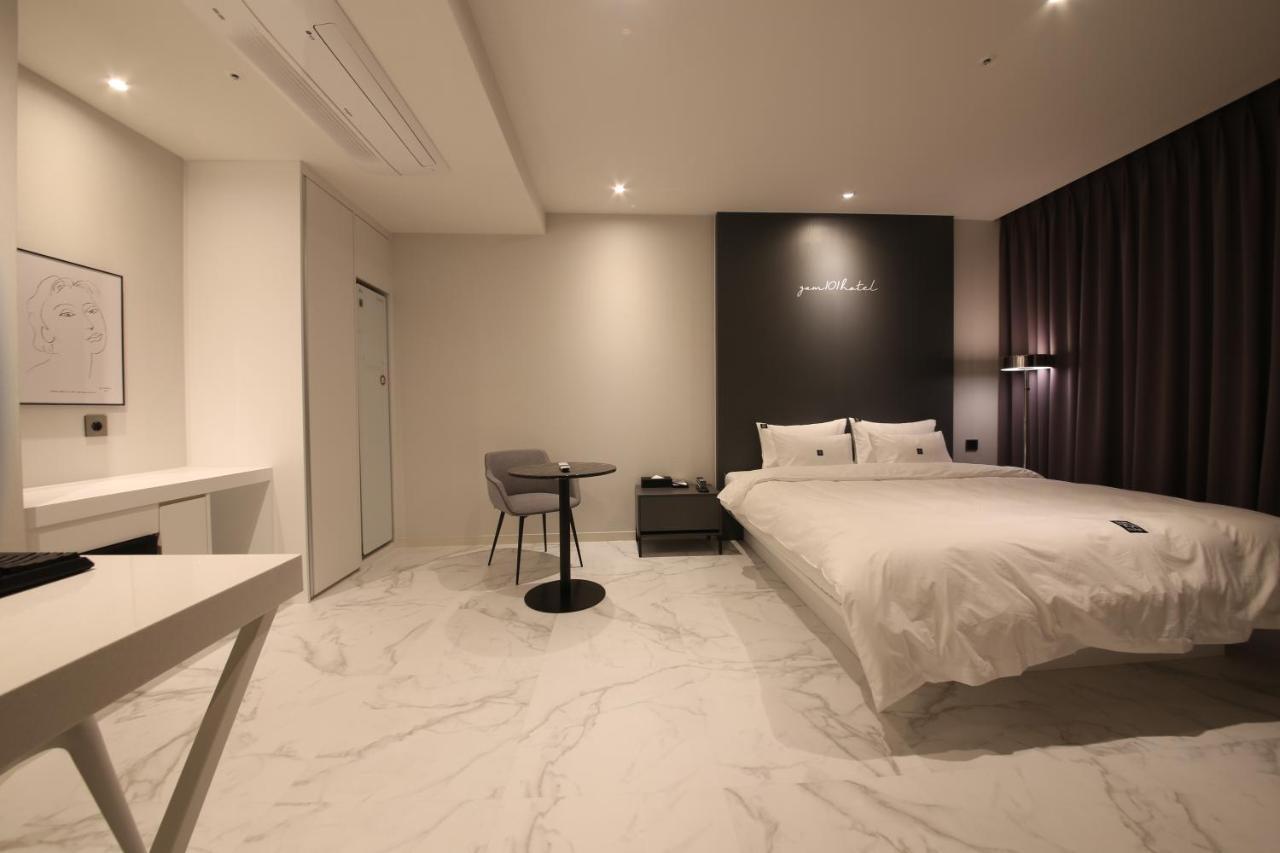 Zam101 Hotel Gimhae Εξωτερικό φωτογραφία