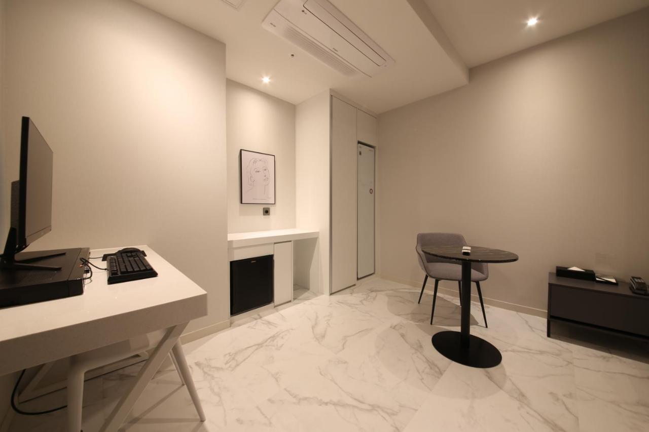 Zam101 Hotel Gimhae Εξωτερικό φωτογραφία